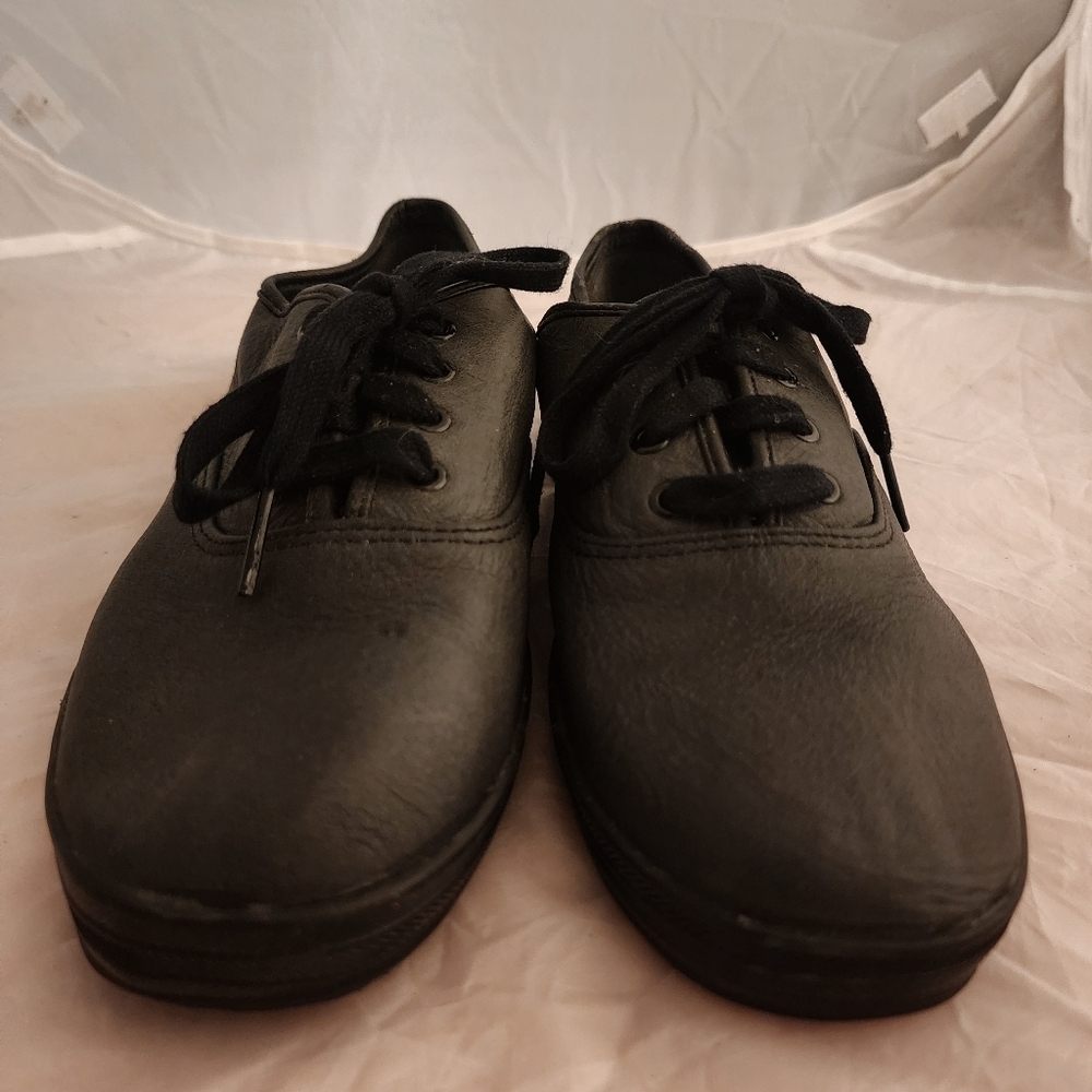 Keds Original Black Faux? Leather Tennis Shoes Women's Size 8 Black Laces EUC - Picture 2 of 9